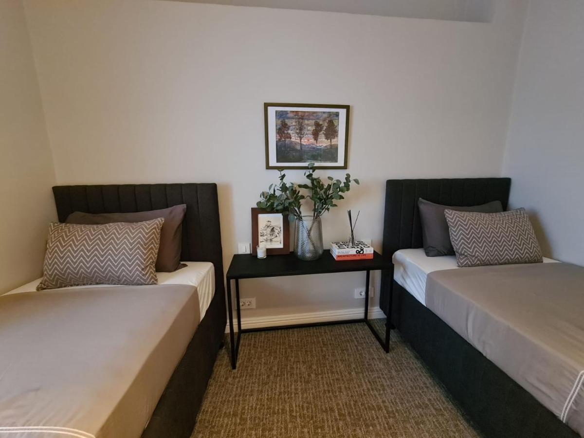 מוסטר Apartments Gb מראה חיצוני תמונה